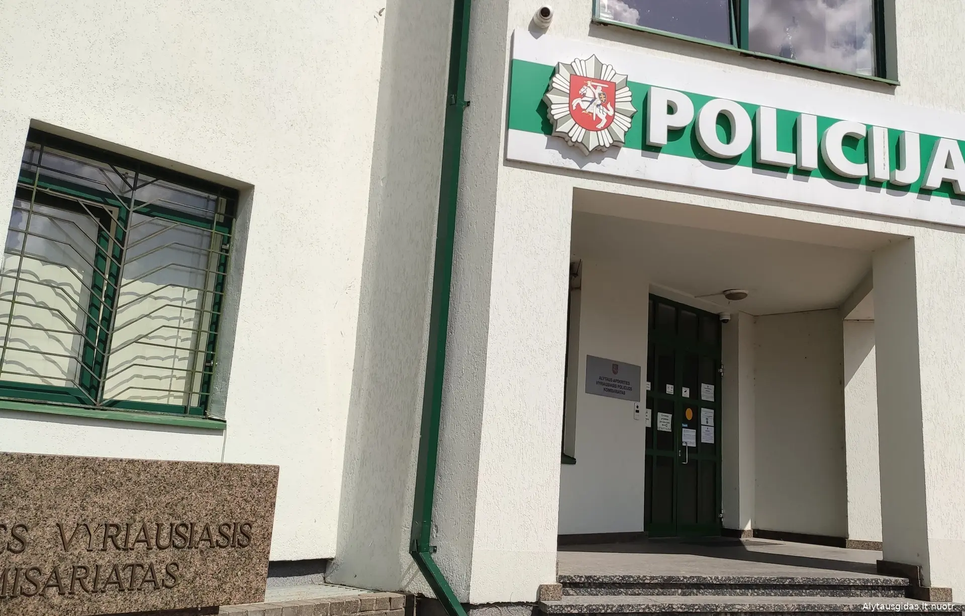 poliss