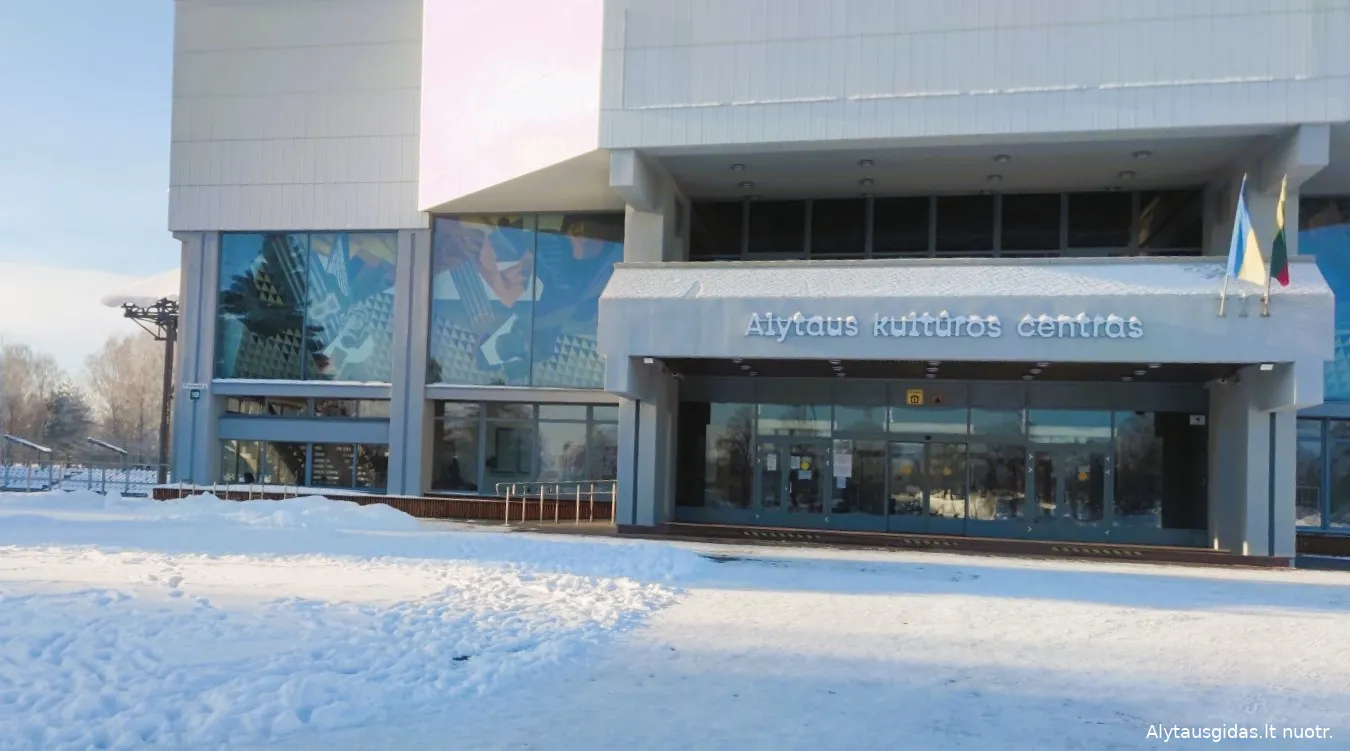 img 87a8bd6eeae8d3101274cab639af75c8 v