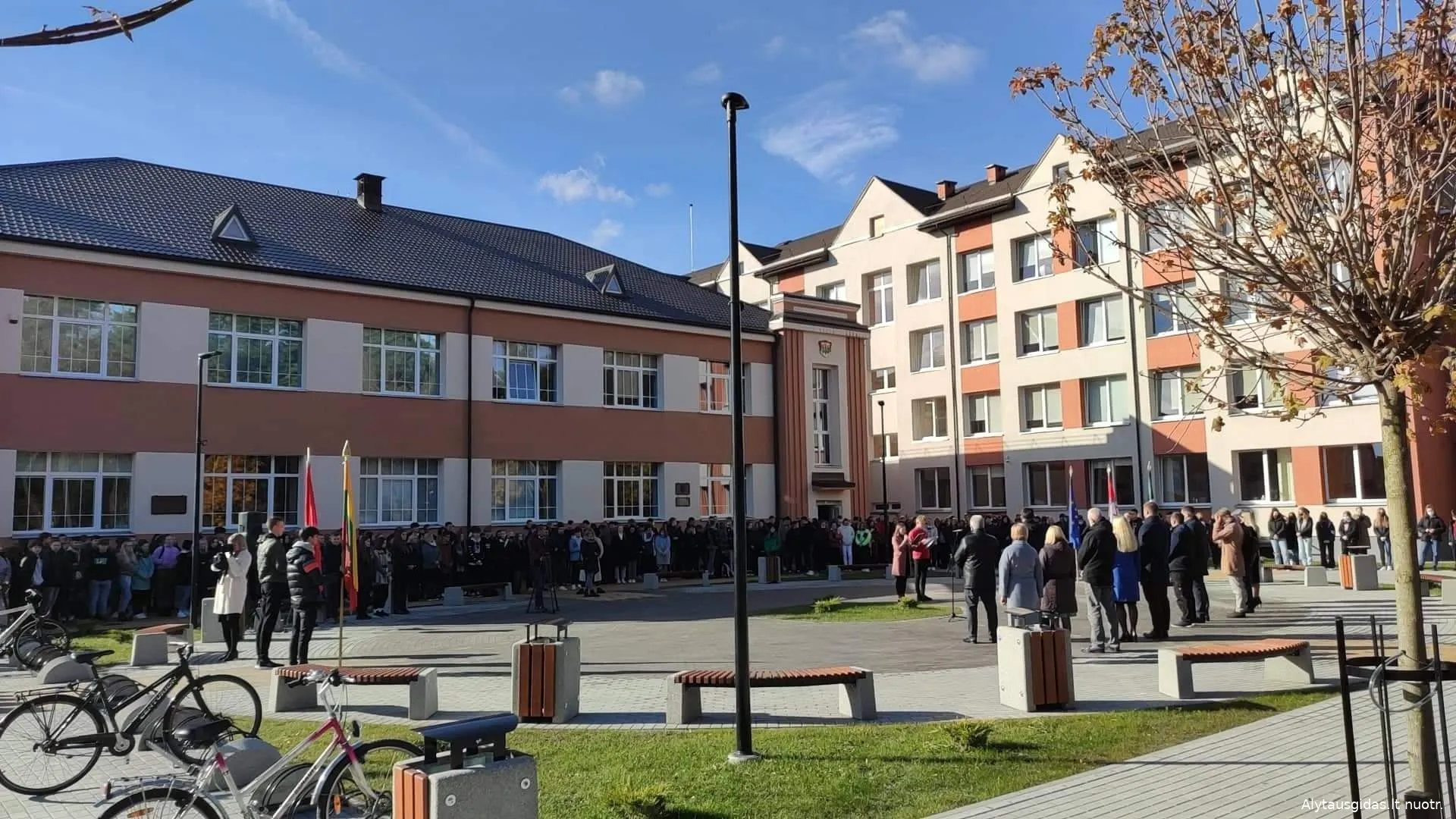 received 375350944316662