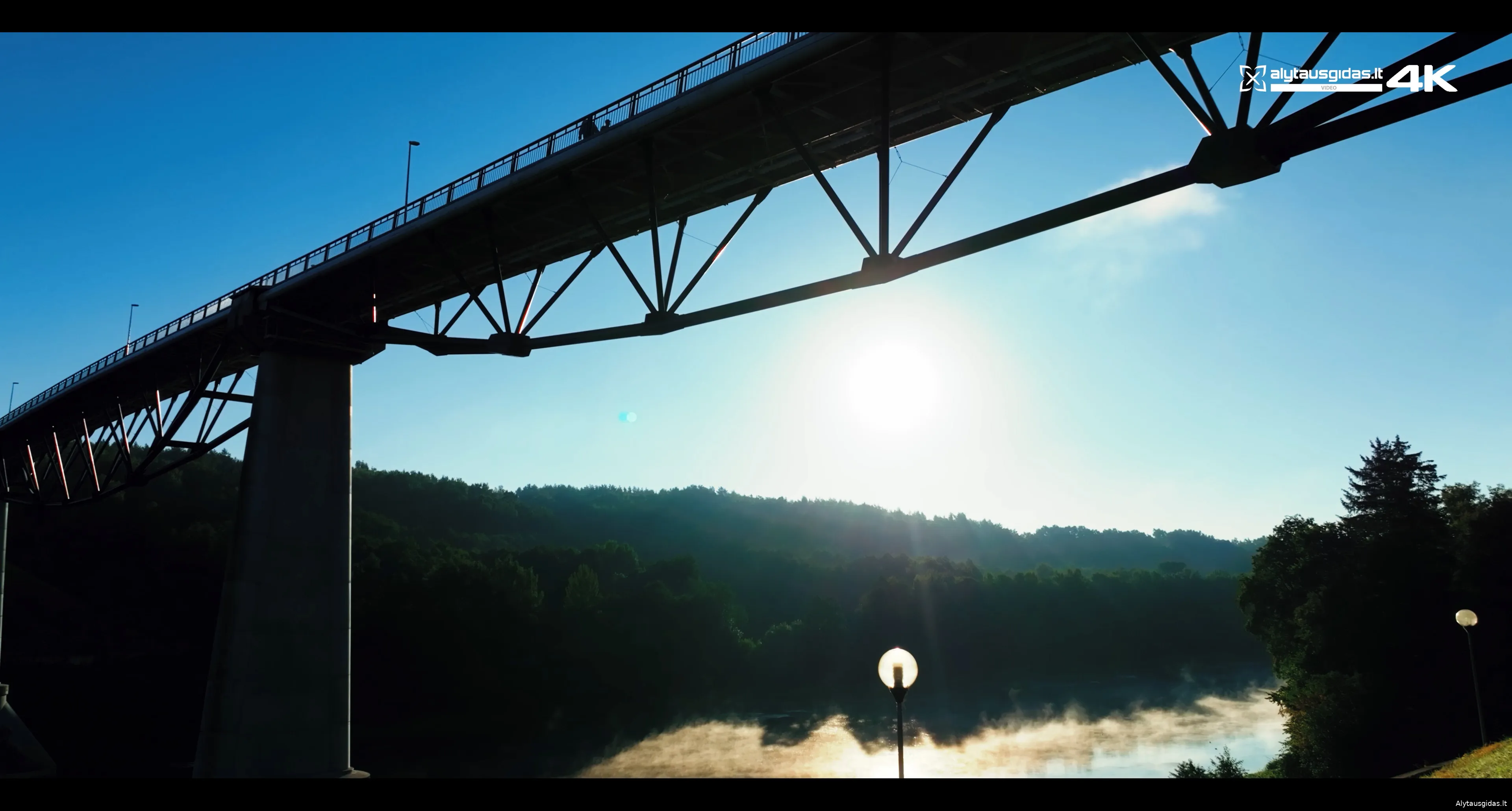 09 19 rytinis rukas00 01 20 32still008