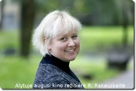ef40e135