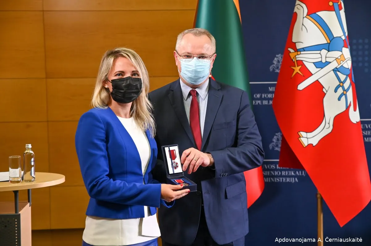 alvija100289 813400a11c6d52f3a4fe47c3cadfe85d