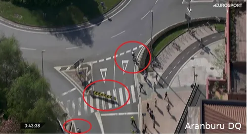 Alex Aranburu foi desclassificado por ter cortado uma rotunda nos quilómetros finais da Volta ao País Basco