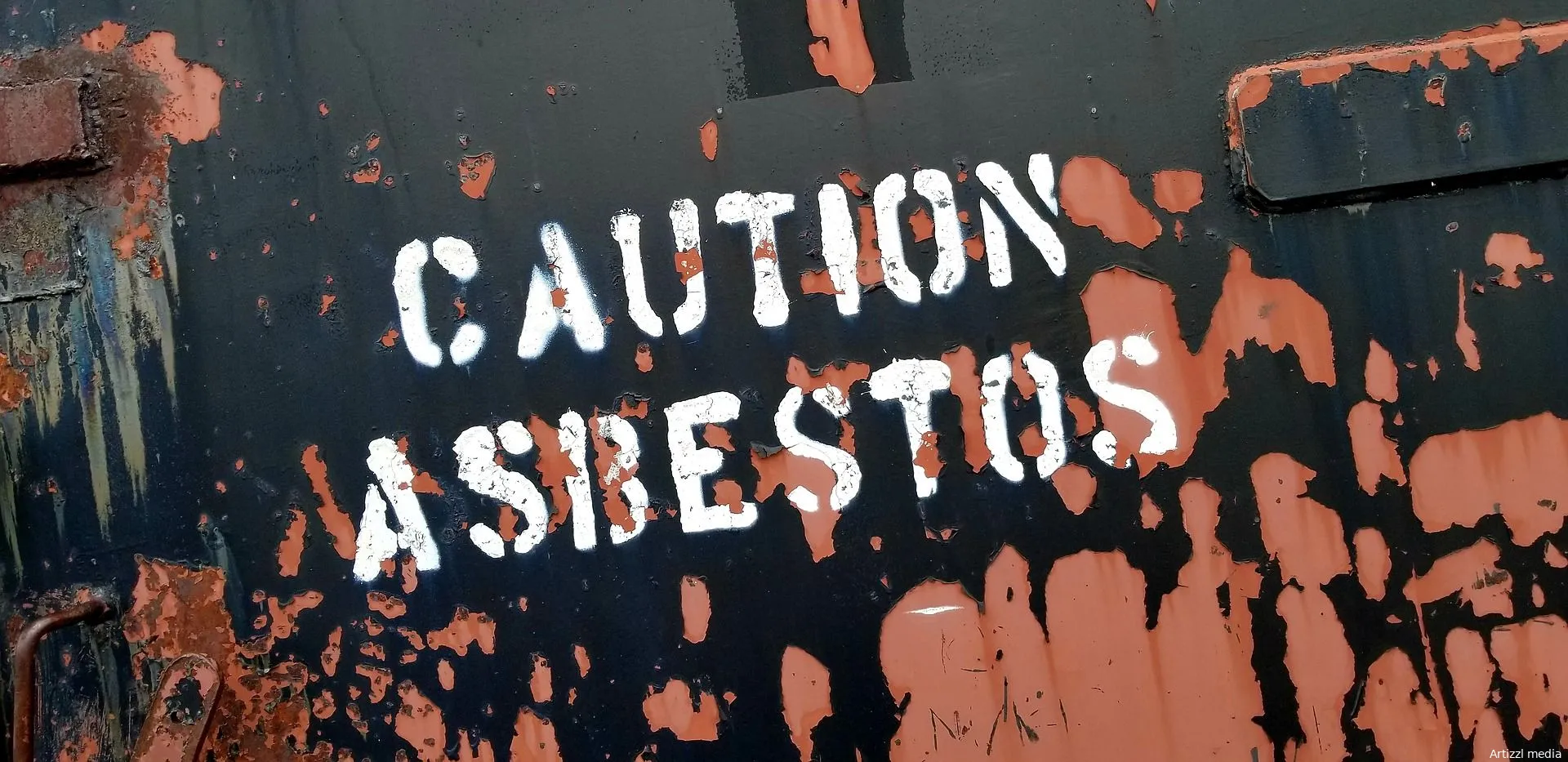 asbest sign 3789310 1920 jennifer beebe pixabay