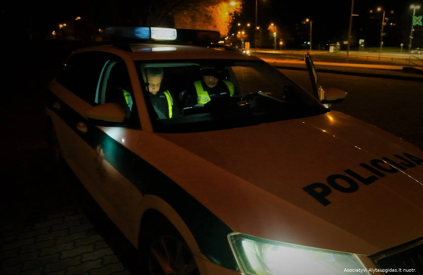 poli 03 po reportazo00 07 12 36still072a