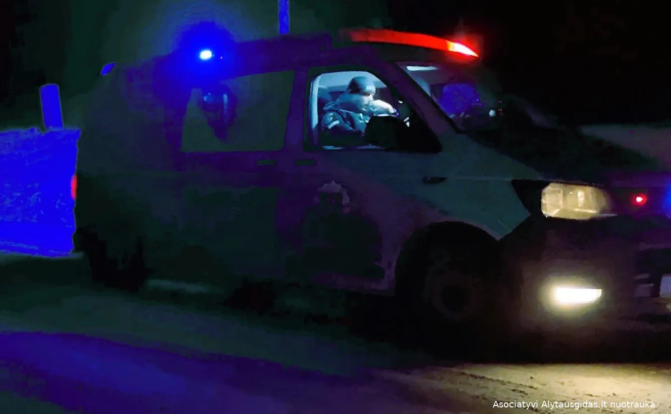 img 044300 01 34 34still004 1