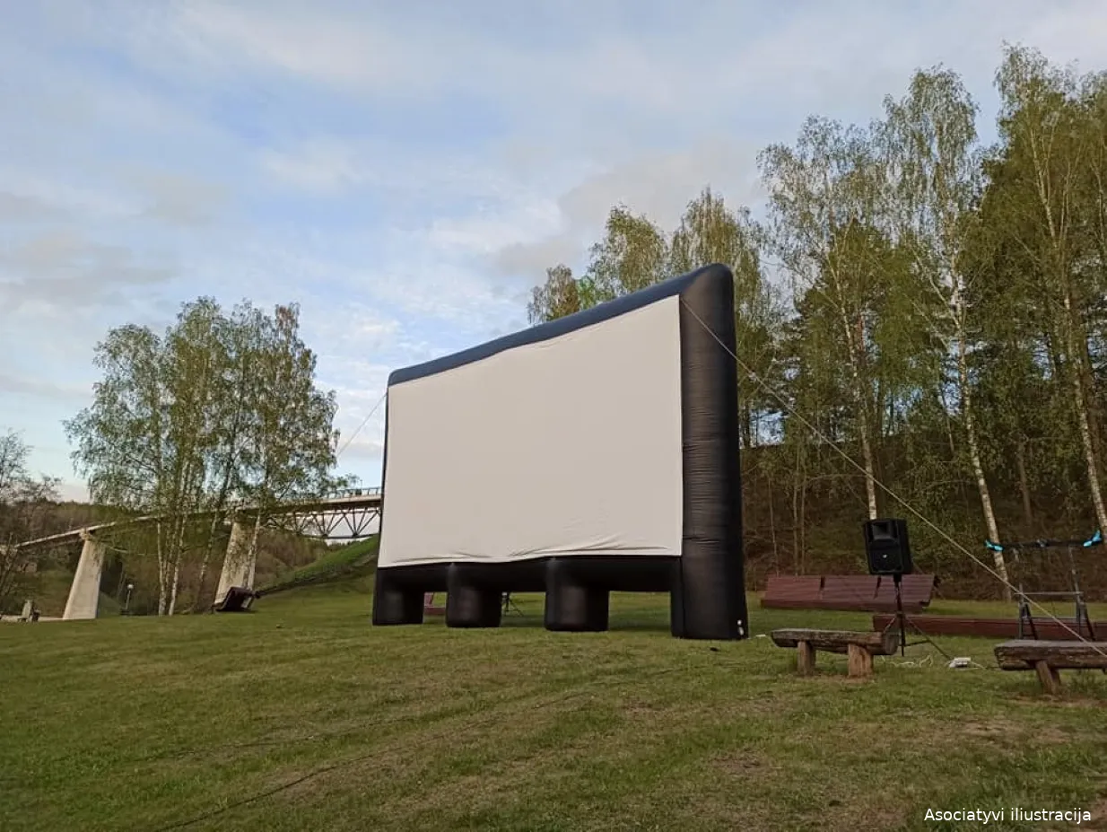 kin96287035 146198313615219 7582658155704745984 ns