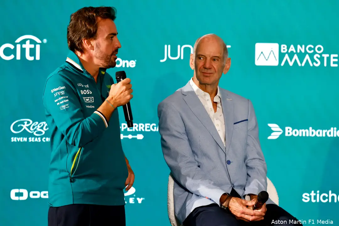 persconferentie aston fernando alonso adrian newey