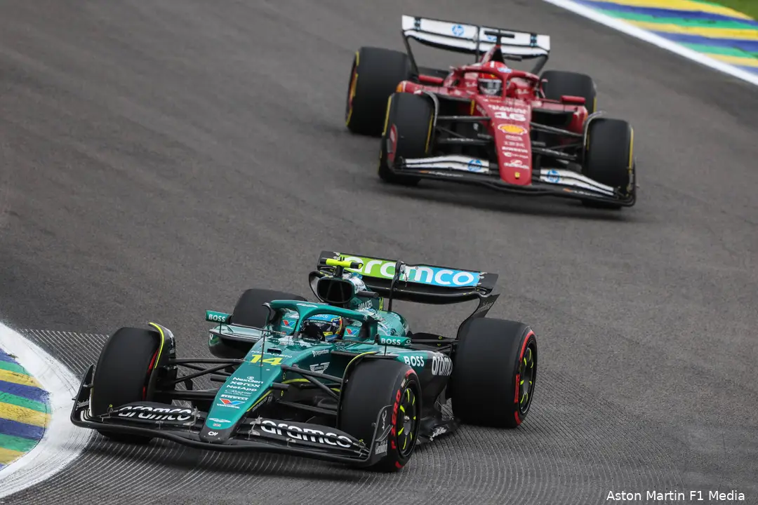charles-leclerc-ferrari-fernando-alonso-aston-martin-sao-paolo-brazilië-zaterdag-2025