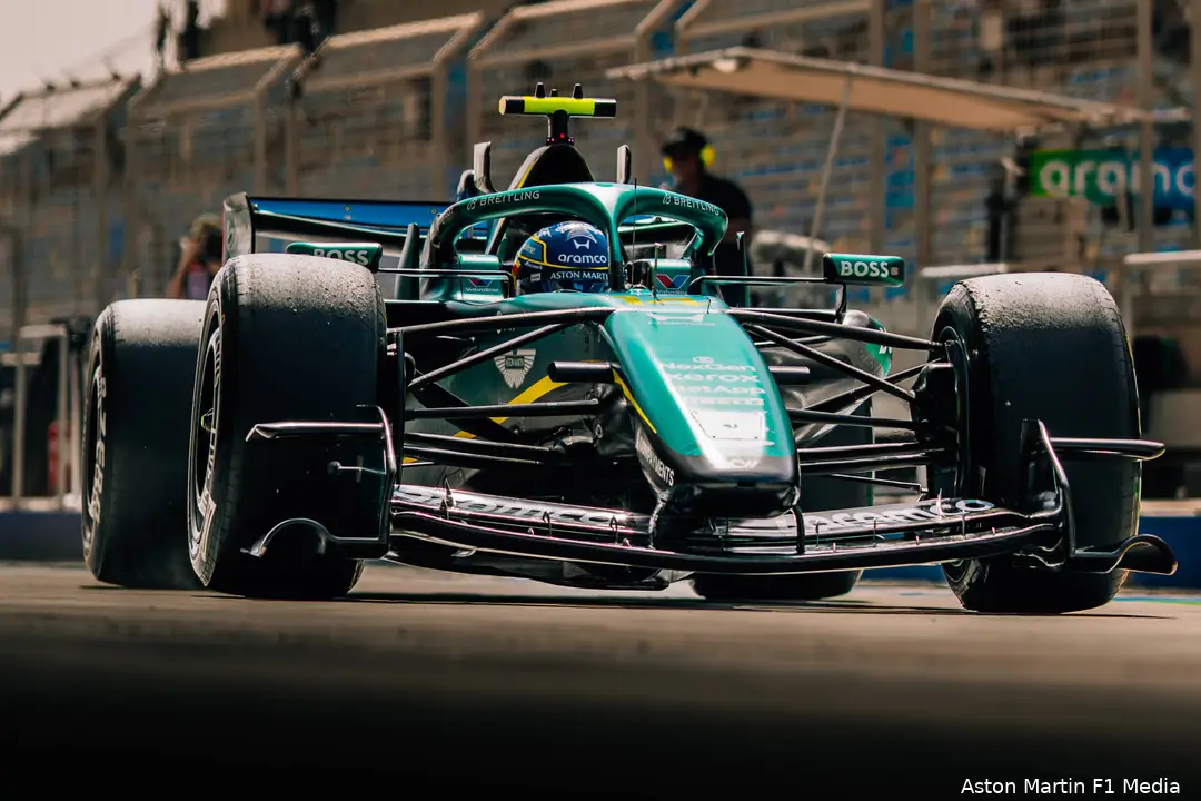 aston-martin-fernando-alonso-testdagen-bahrein-dag-2-2