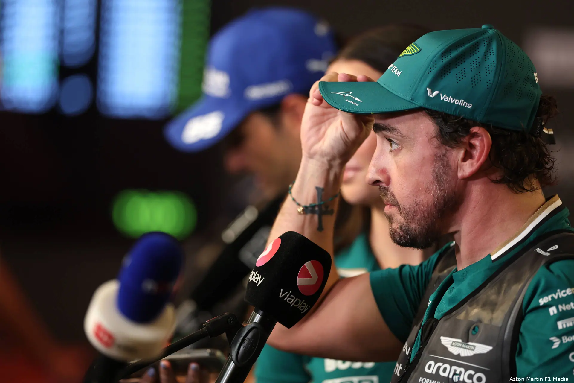 fernando-alonso-aston-martin-gp-abu-dhabi-2025-zondag-carlos-sainz