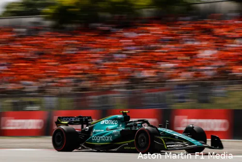 De nieuwe spec AMR22, met sidepods à la Red Bull (Bron: Aston Martin F1 Media)<br>