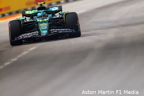 fernando-alonso-aston-martin-vrijdag-singapore-2025