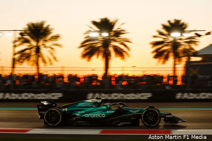 <i>Aston Martin scoorde in vijf van de laatste twaalf races geen punten.</i>