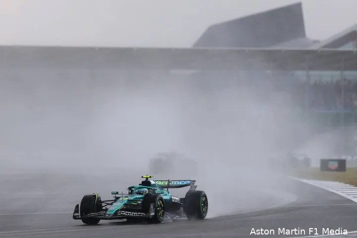 fernando alonso aston martin gp groot brittannie 2025 silverstone regen