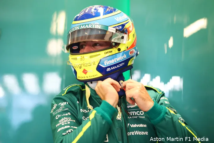 aston-martin-fernando-alonso-2025-abu-dhabi-gp-vrijdag