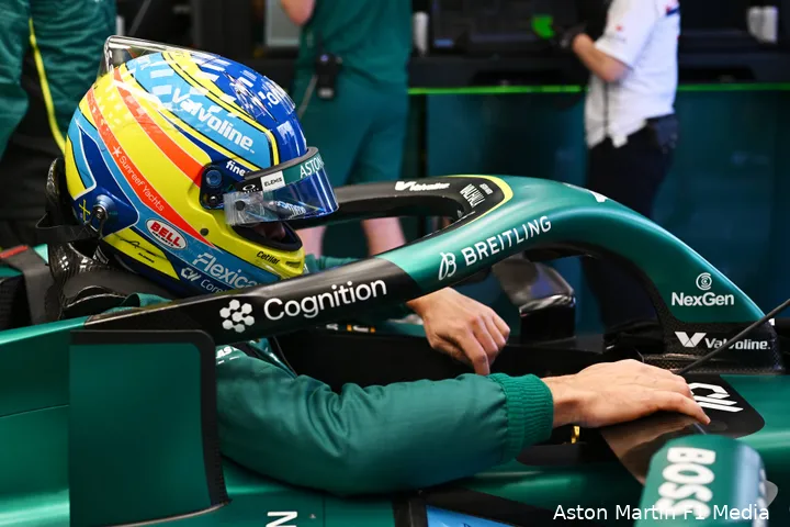 fernando-alonso-aston-martin-woensdag-wintertests-bahrein