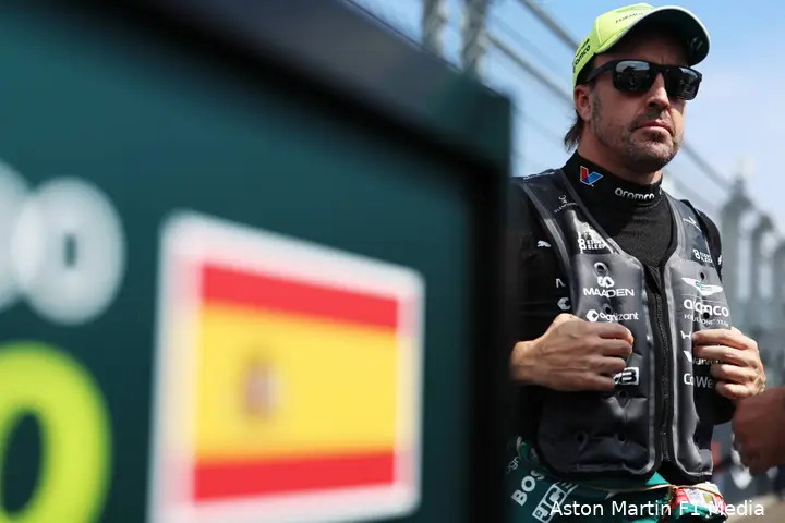 fernando-alonso-aston-martin-gp-hongarije-2026-zondag-2