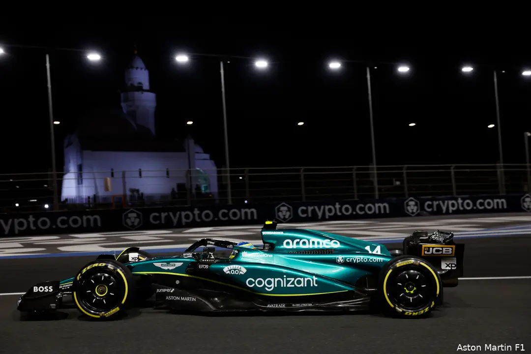 De avond is gevallen: Fernando Alonso en de kwalificatie, GP Saoeidi-Arabië 2023 (Foto:
Aston Martin F1 Media)