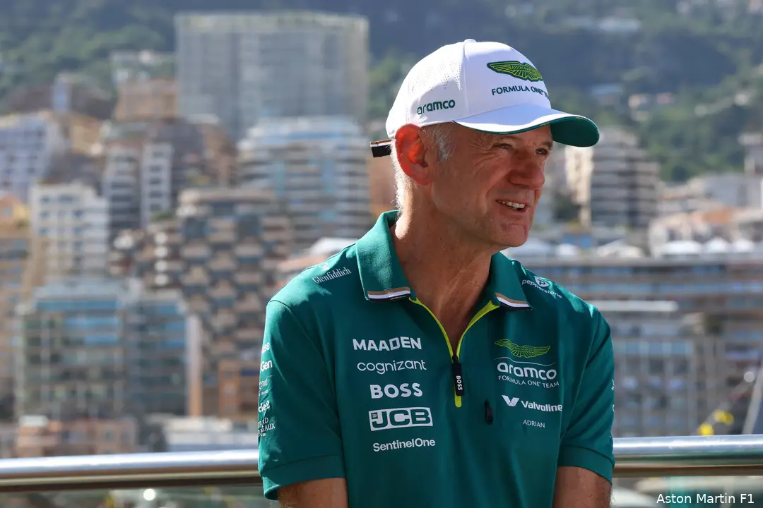 Newey was in Monaco voor het eerst aanwezig bij een race in Aston Martin-outfit.