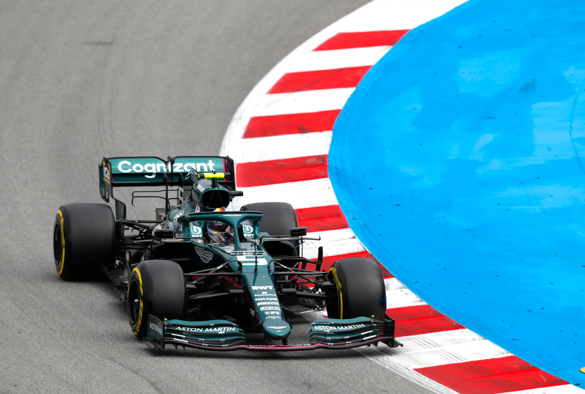 sebastian vettel aston martin gp spanje 2021