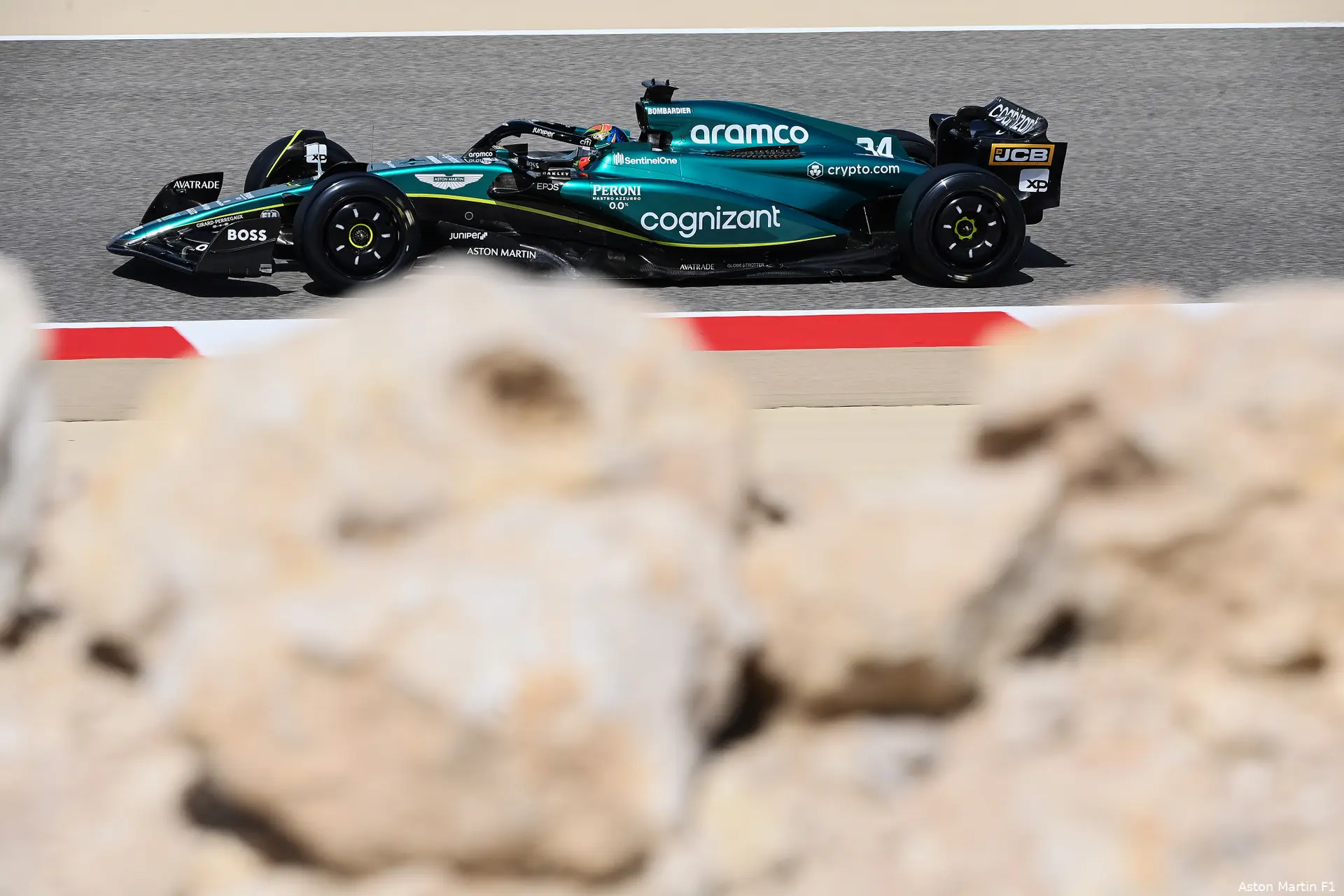 felipe drugovich amr23 aston martin f1 testing bahrein 2023