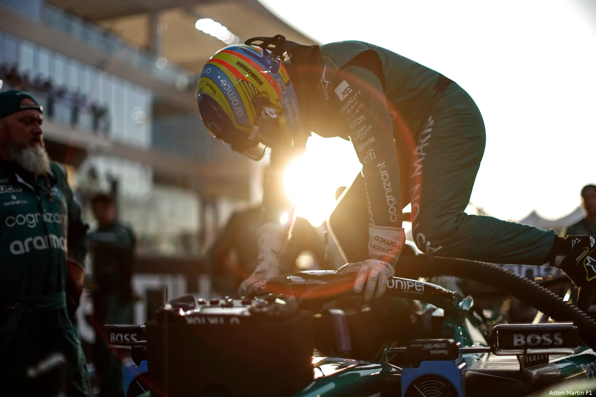 fernando alonso aston martin abu dhabi zondag 2023