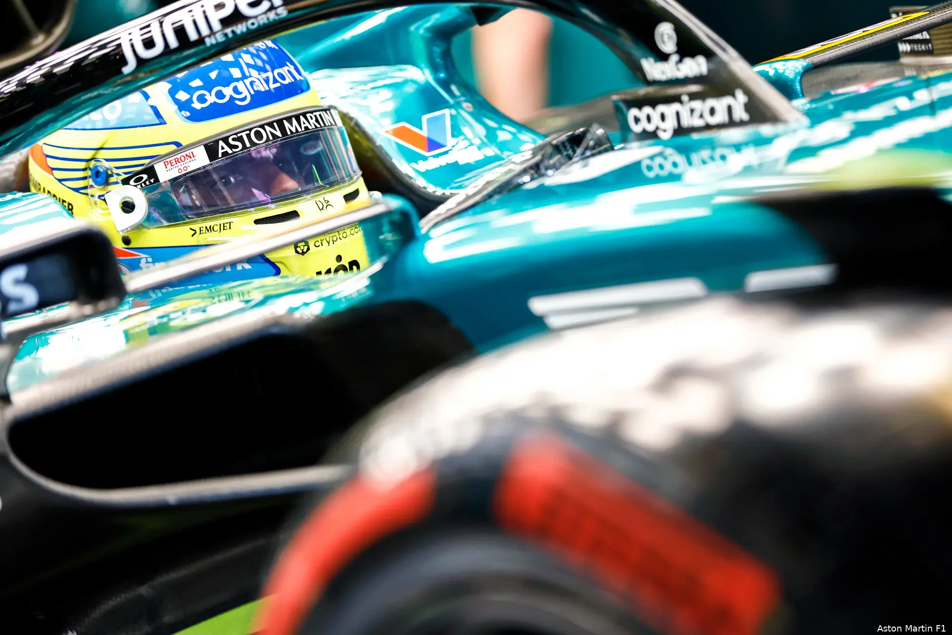 fernando alonso astonmartin abudhabi