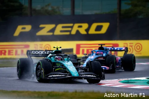 <i>Sebastian Vettel wist Fernando Alonso achter zich te houden tijdens een verregende Grand Prix van Japan 2022. (Foto: Aston Martin F1)</i>