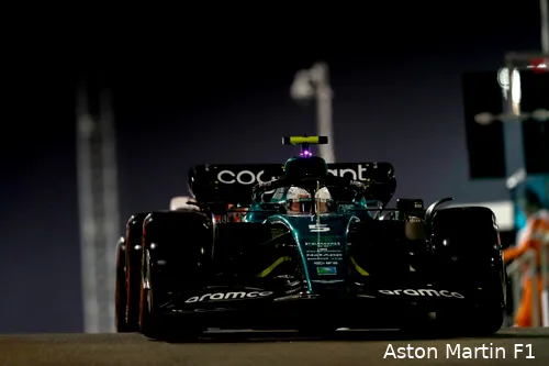 Sebastian Vettel op het Yas Marina Circuit, Kwalificatie, Grand Prix van Abu Dhabi
2022 (Foto:
Aston Martin F1 Media)