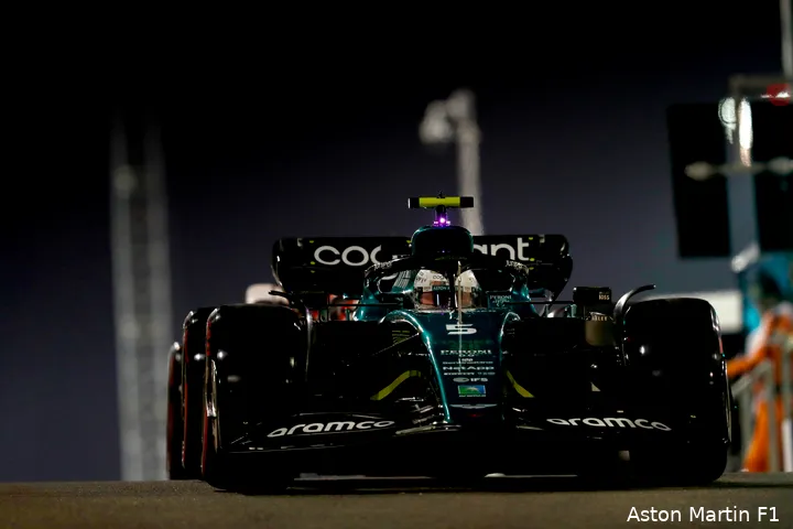 Sebastian Vettel op het Yas Marina Circuit, Kwalificatie, Grand Prix van Abu Dhabi
2022 (Foto:
Aston Martin F1 Media)