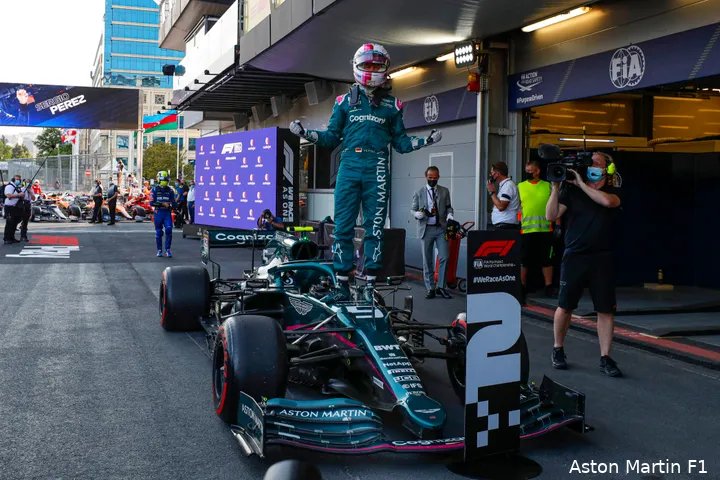 Zijn laatste officiële podium in de Formule 1, betekende tevens de eerste podiumplaats voor Aston Martin.