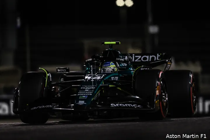Fernando Alonso tijdens de kwalificatie van de Grand Prix van Bahrein 2023 (Foto: Aston Martin F1 Media)