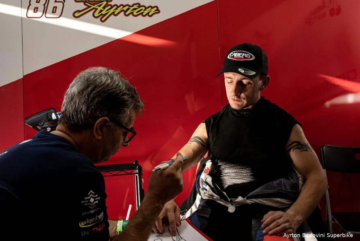 ayrton badovini superbike