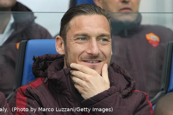 totti sorride panchina