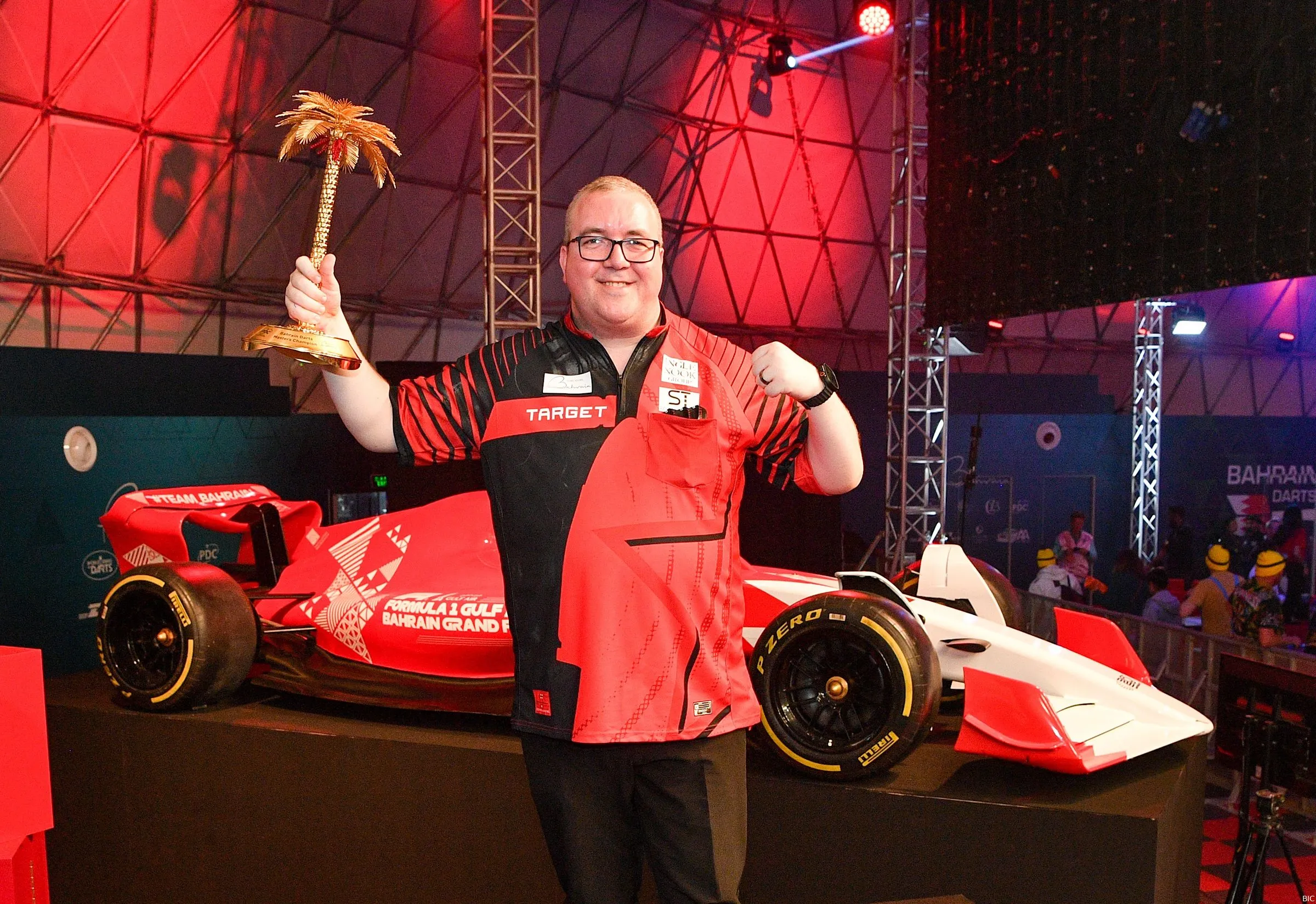 Order of Merit World Series of Darts 2025 Stephen Bunting leads Gerwyn Price after Bahrain