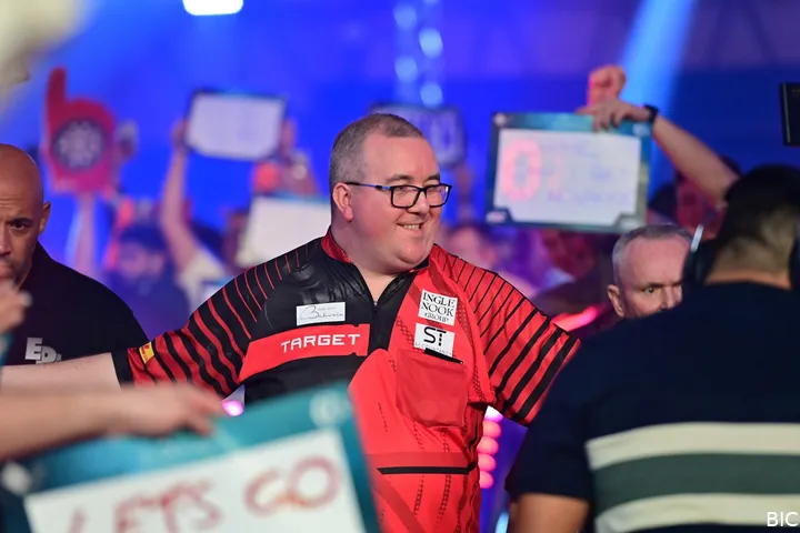 Stephen Bunting won the Bahrain Darts Masters this week