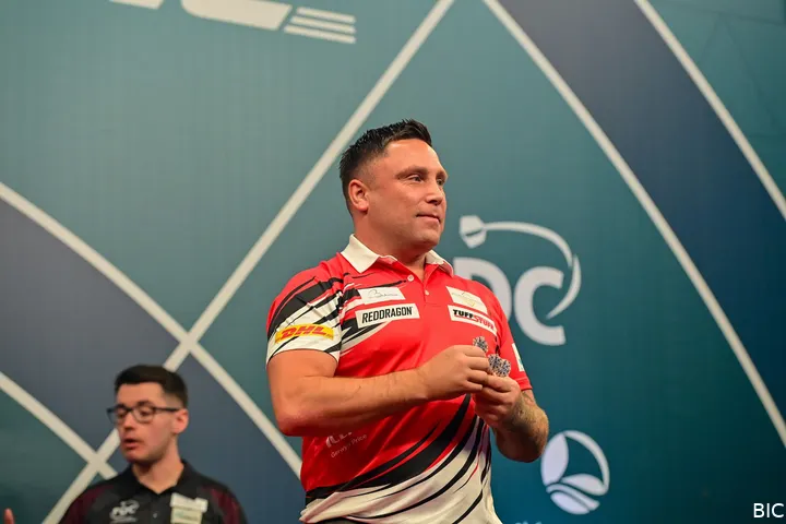 Gerwyn Price had to beat Stephen Bunting 8-4 in the final of the Bahrain Darts Masters