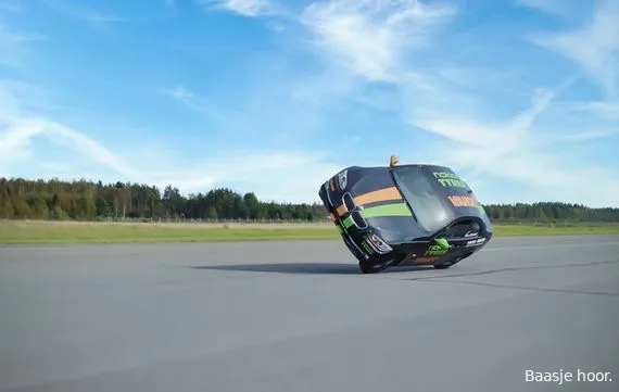 fastsidewheelie1