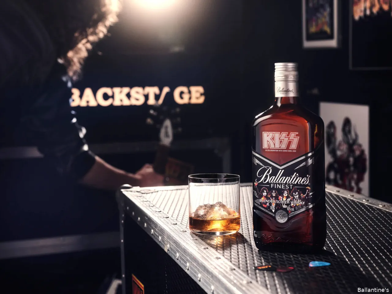 New Ballantine's True Icons whisky KISS