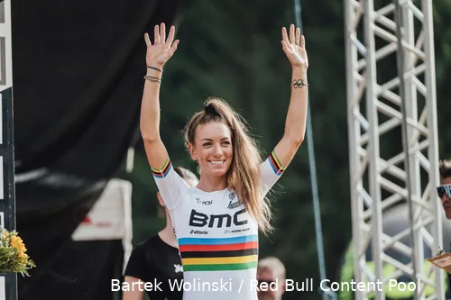 Se tudo correr como planeado, Pauline Ferrand-Prévot poderá usar a Camisola Arco-Íris também na estrada no próximo ano