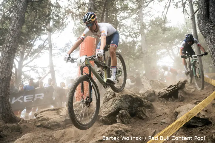 tom-pidcock-mountainbike