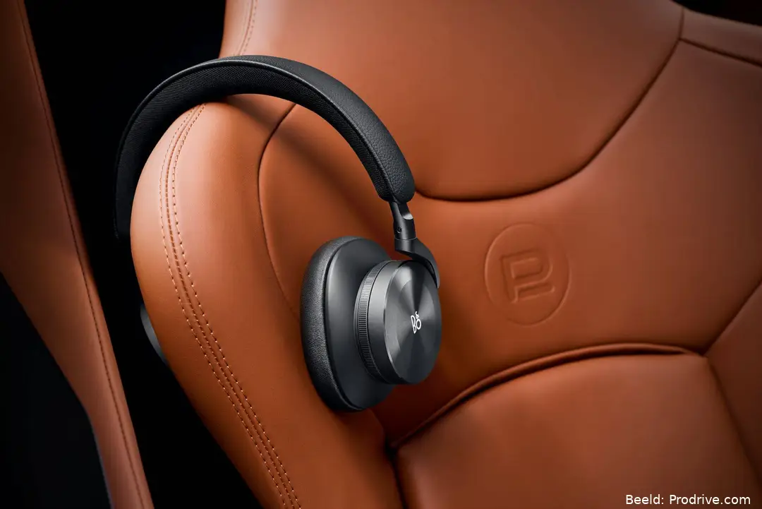 Prodrive-Racing-Simulator-Detail-Bang-Olusen-Beoplay-HX-headphones-Seat-Lo-Res