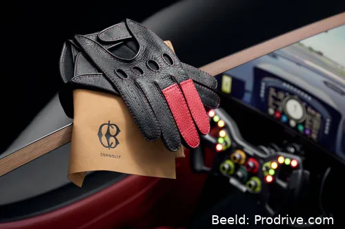 Prodrive-Racing-Simulator-Options-Connolly-Leather-Driving-Gloves-Lo-Res