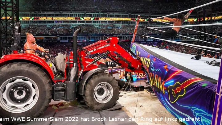 Hier wird ein landwirtschaftliches Nutzfahrzeug von Brock Lesnar zweckentfremdet - WWE SummerSlam 2022
