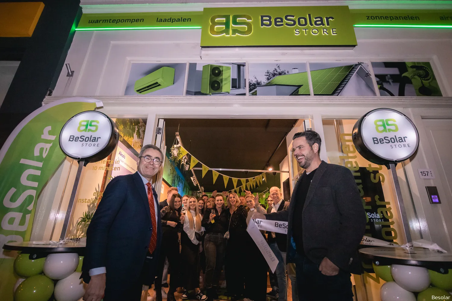 opening besolar store met dhr j wienen en b klaassen