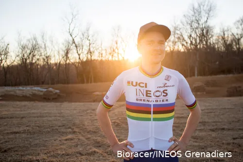 Van Tom Pidcock vernamen we al één week niets op Strava.