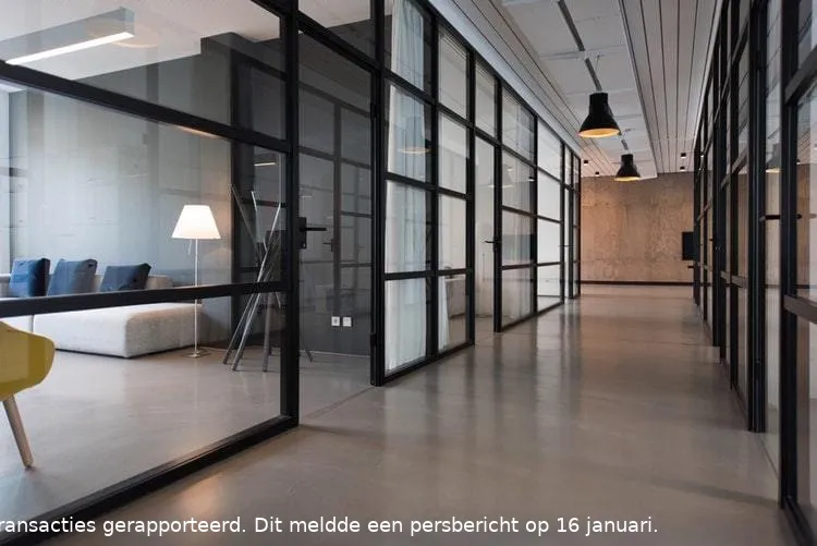 photo 1497366754035 f200968a6e72