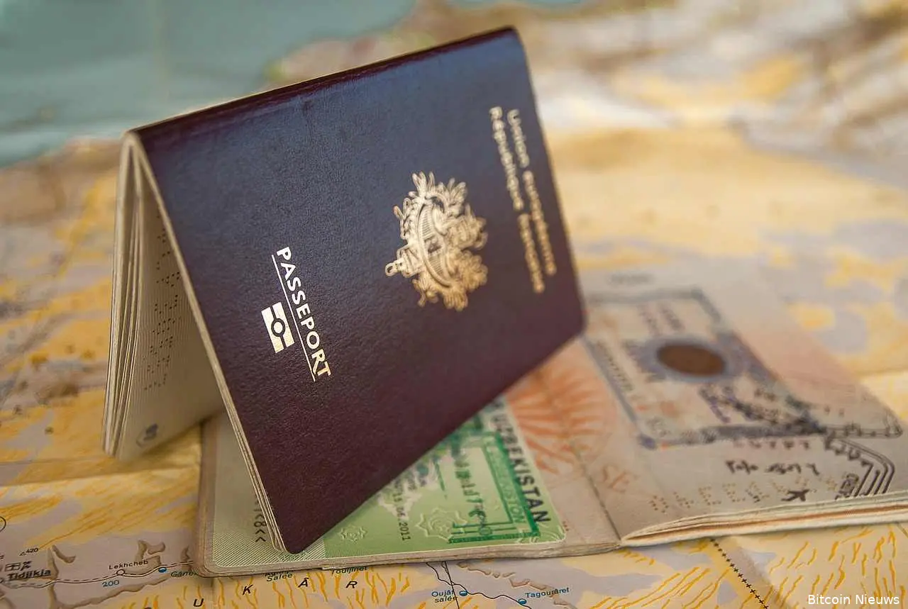 passport 3127925 1280