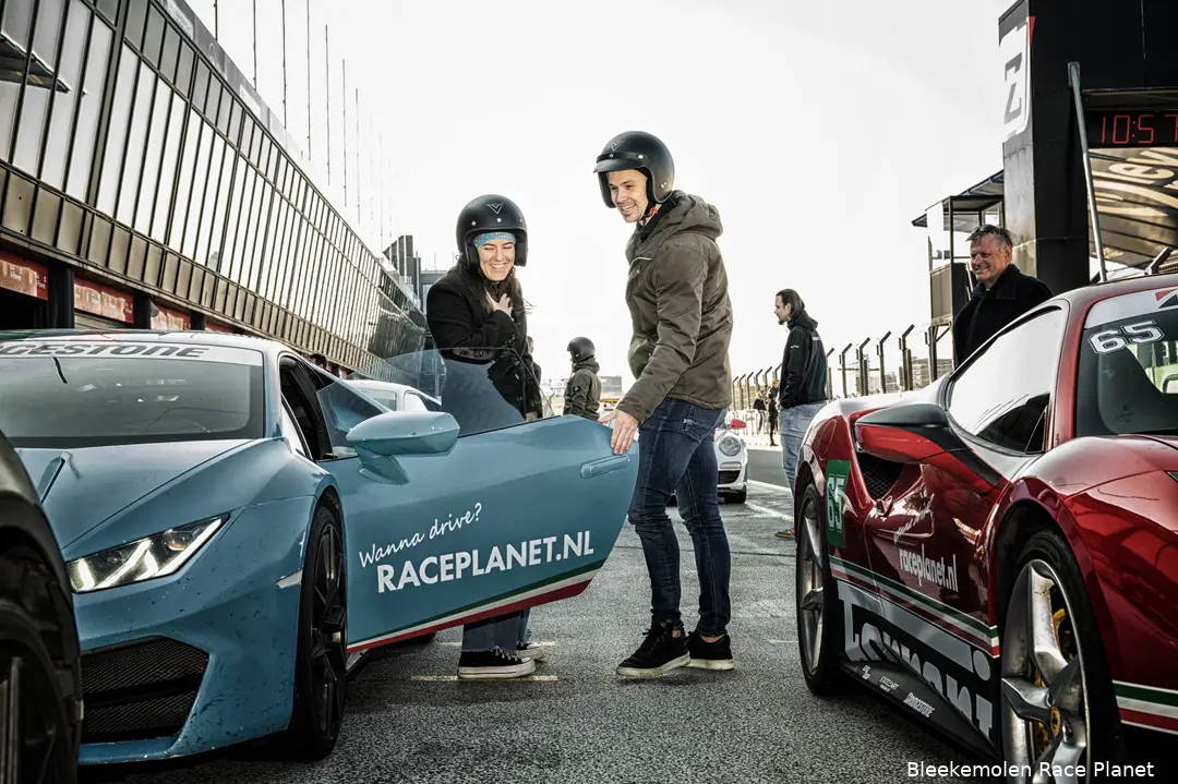 <i>Wil jij de kans krijgen om bij Bleekemolens Race Planet je rijderskunsten te testen? Speel dan mee!</i>